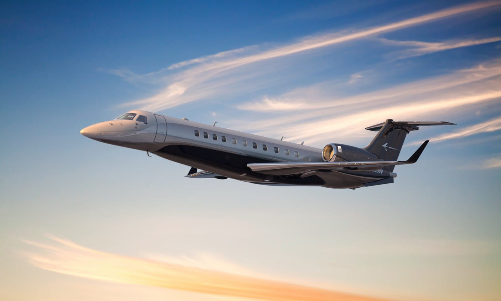 Embraer Legacy 600 flying